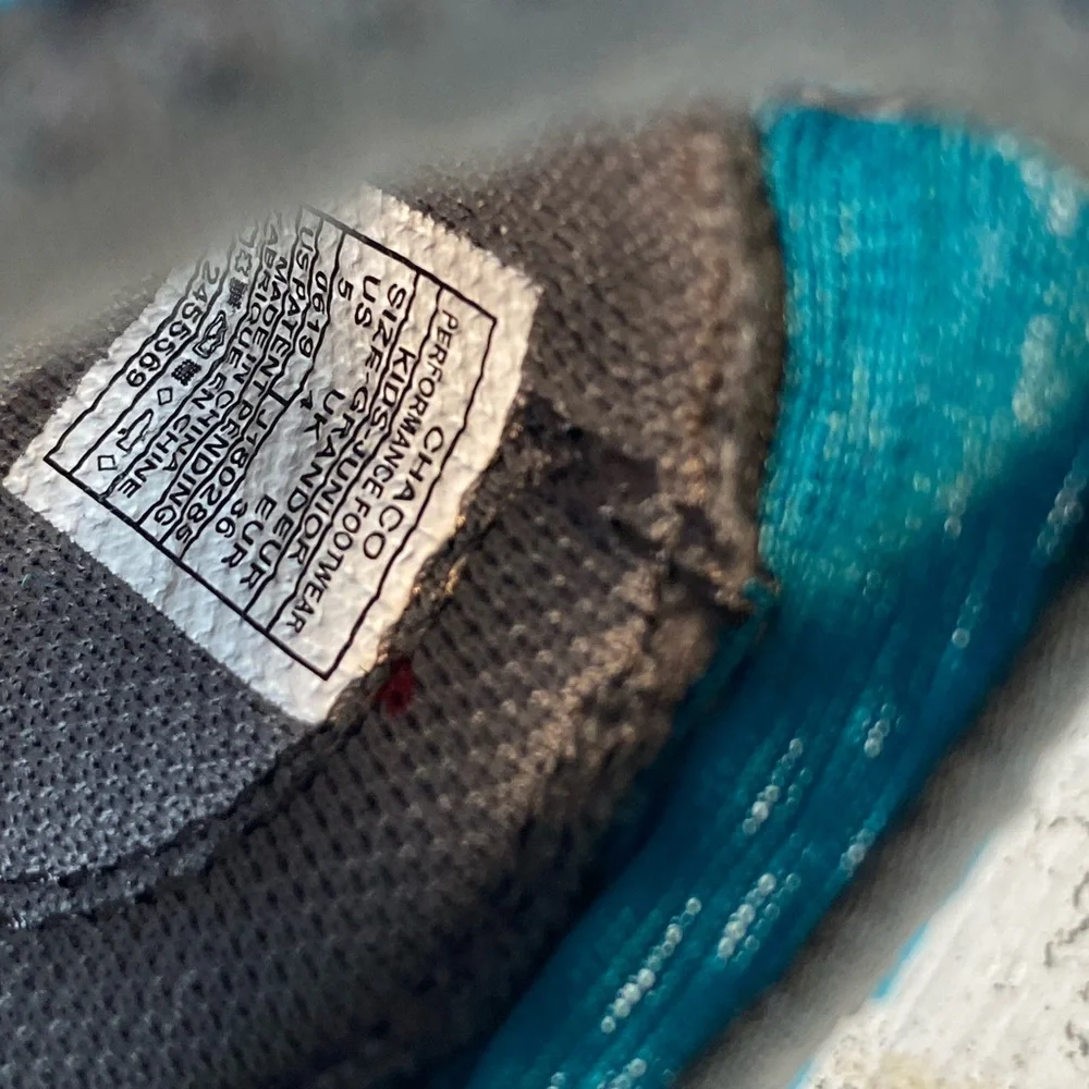 NWOT Chaco’s size 5 Water Shoes